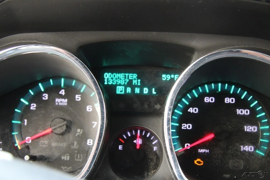 2010 Chevrolet Traverse - Image 14 of 21