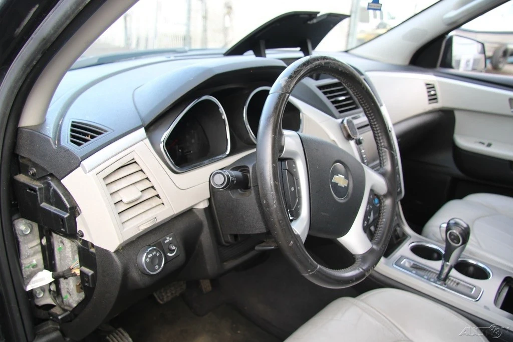 2010 Chevrolet Traverse - Image 13 of 21