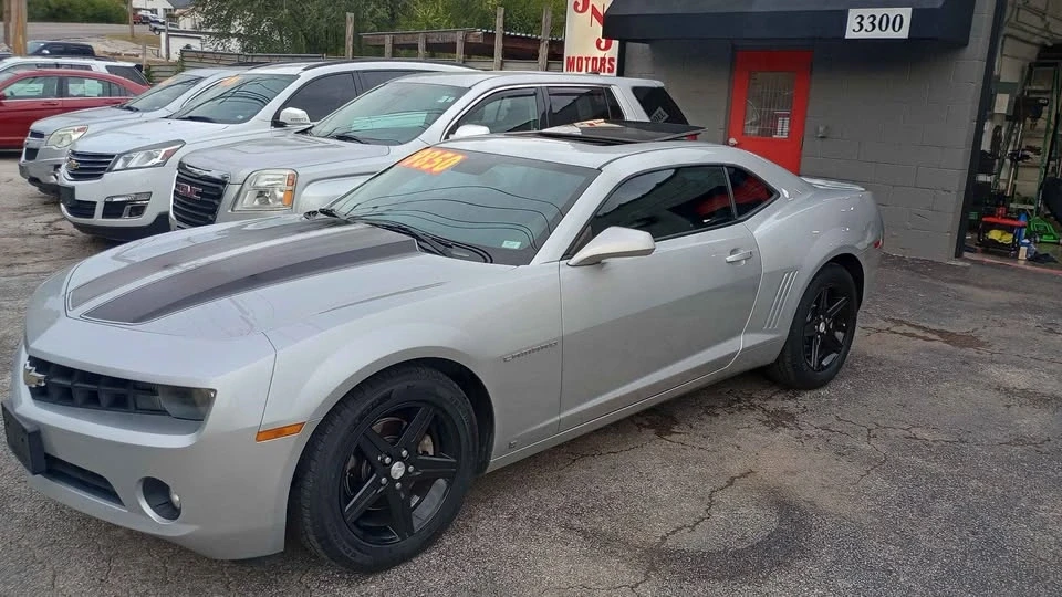 2010 Chevrolet Camaro 5th Gen - Image 5 of 11