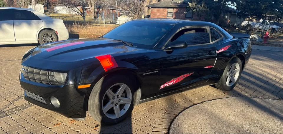 2010 Chevrolet Camaro 5th Gen - Image 2 of 15