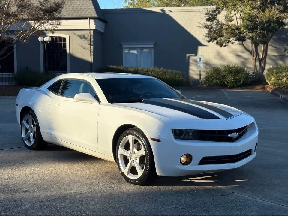 2010 Chevrolet Camaro 5th Gen - Image 2 of 20