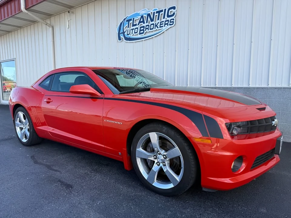 2010 Chevrolet Camaro SS 5th Gen - Image 2 of 19
