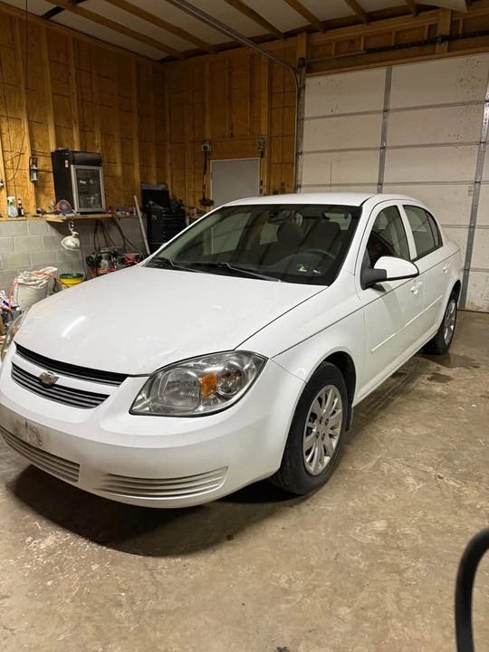 2010 Chevrolet Cobalt 1st Gen - Image 2 of 5
