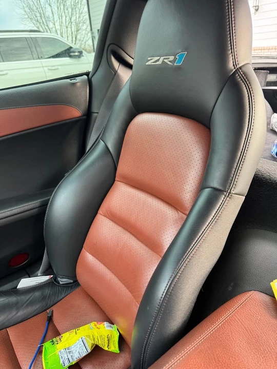 2010 Chevrolet Corvette C6 - Image 10 of 19