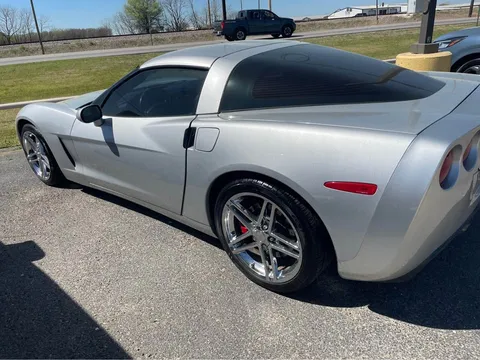 2010 Chevrolet Corvette C6 - Image 2 of 3
