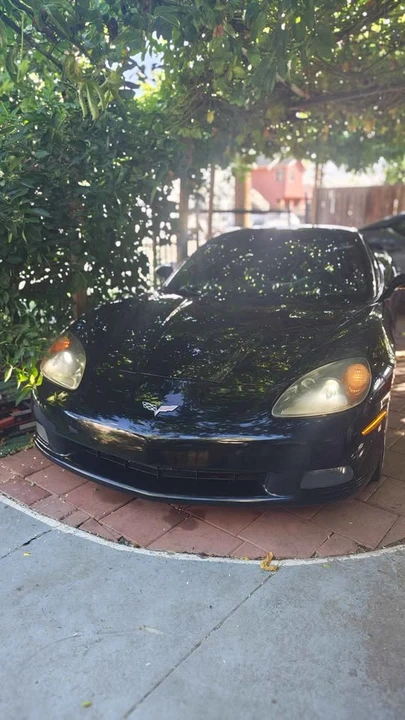 2010 Chevrolet Corvette C6 - Image 2 of 13