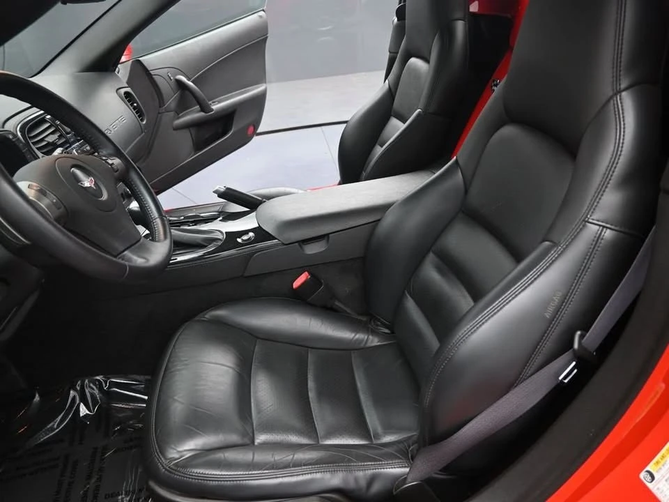 2010 Chevrolet Corvette C6 - Image 8 of 19