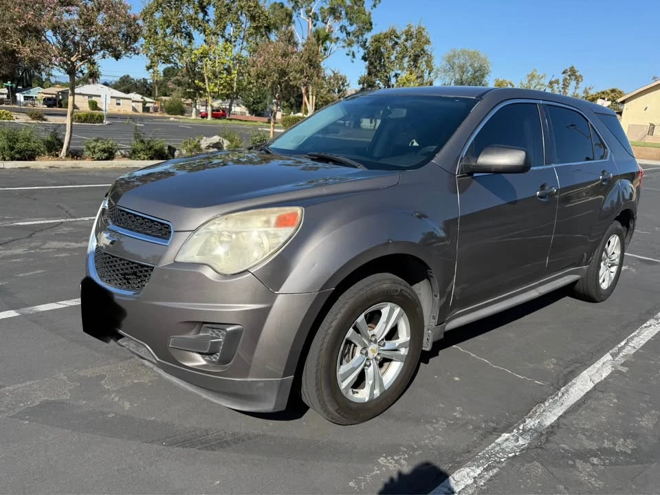 2010 Chevrolet Equinox - Image 2 of 12