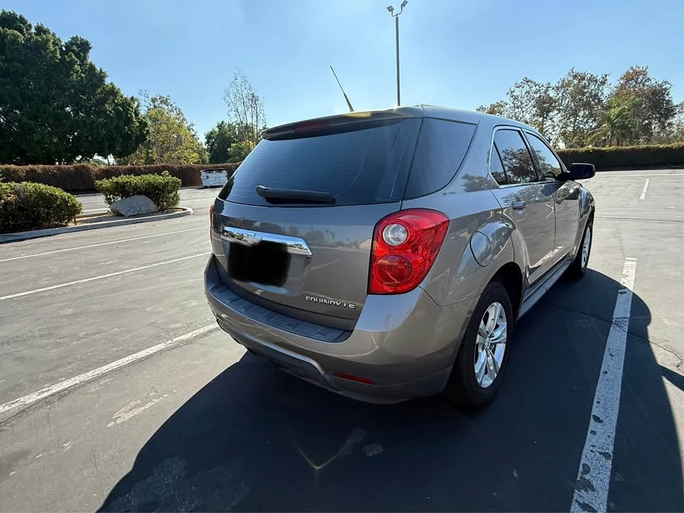 2010 Chevrolet Equinox - Image 5 of 12