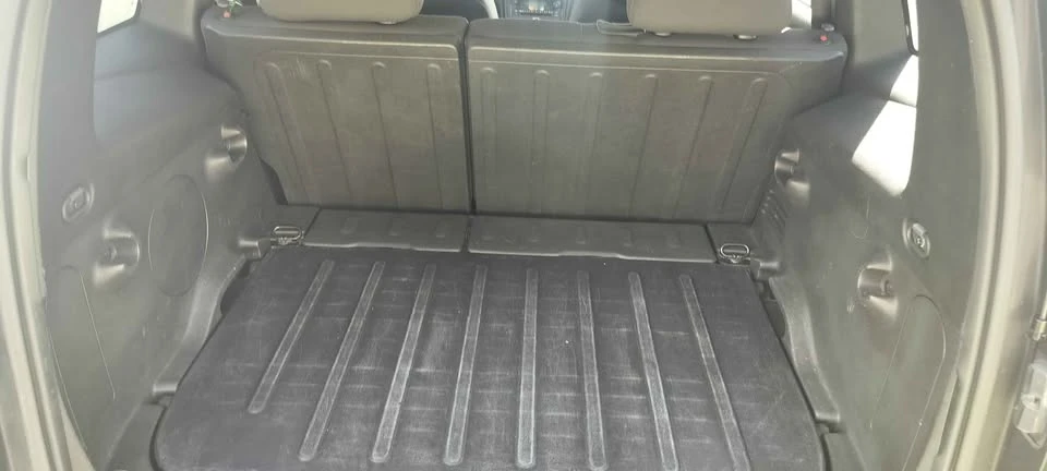2010 Chevrolet HHR - Image 16 of 19