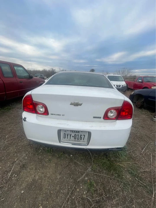 2010 Chevrolet Impala 10th Gen - Image 6 of 13