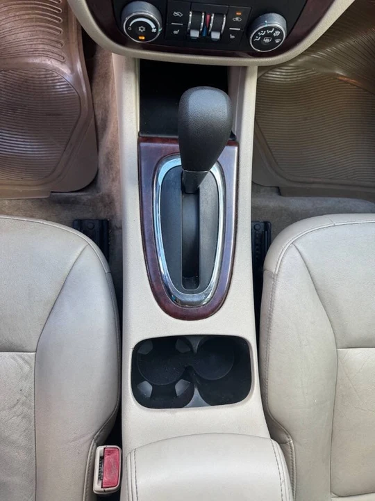 2010 Chevrolet Impala 9th Gen - Image 16 of 20