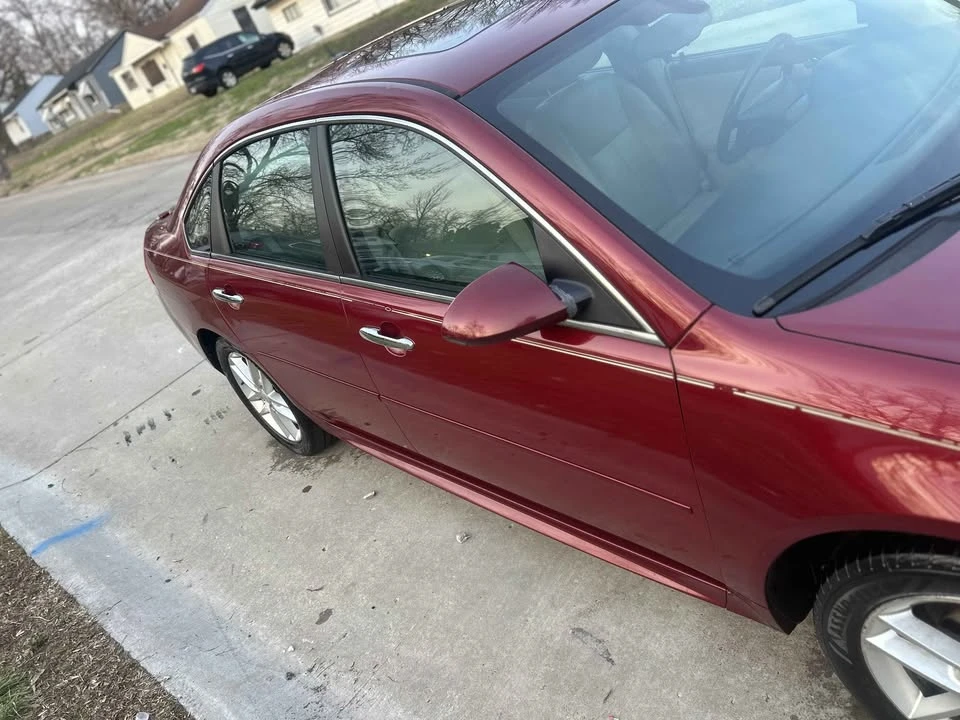 2010 Chevrolet Impala 9th Gen - Image 3 of 11