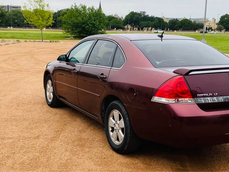 2010 Chevrolet Impala 9th Gen - Image 5 of 10