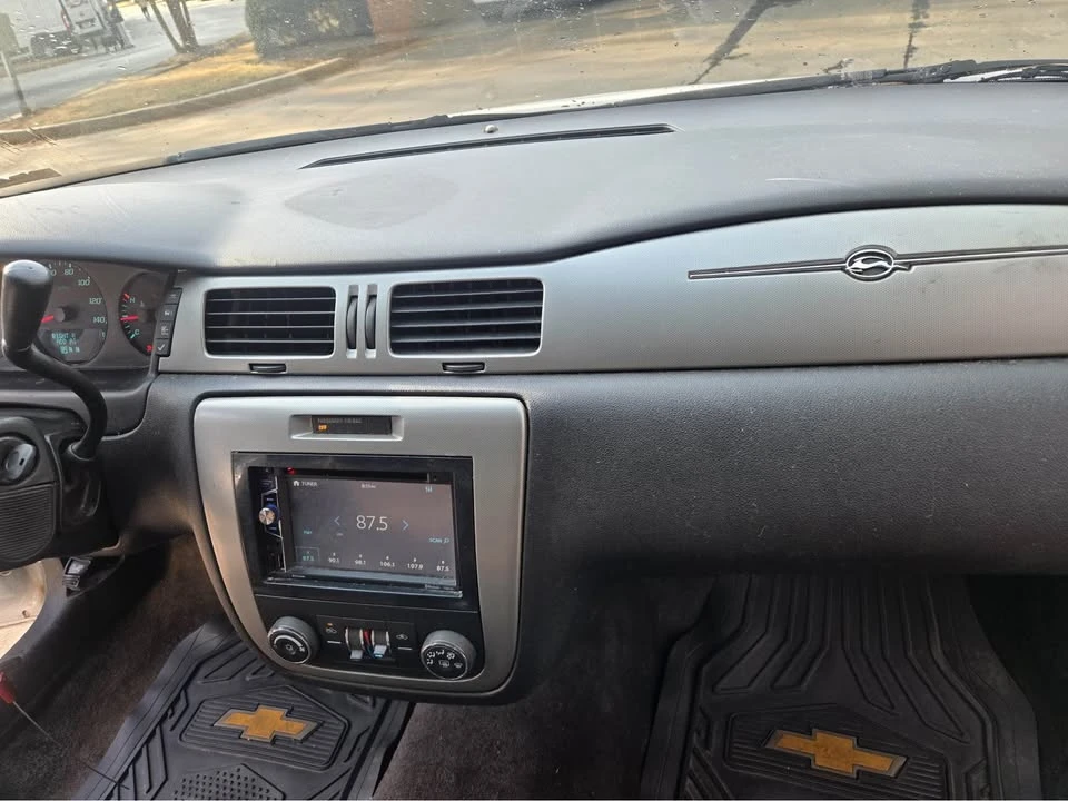 2010 Chevrolet Impala 9th Gen - Image 9 of 9