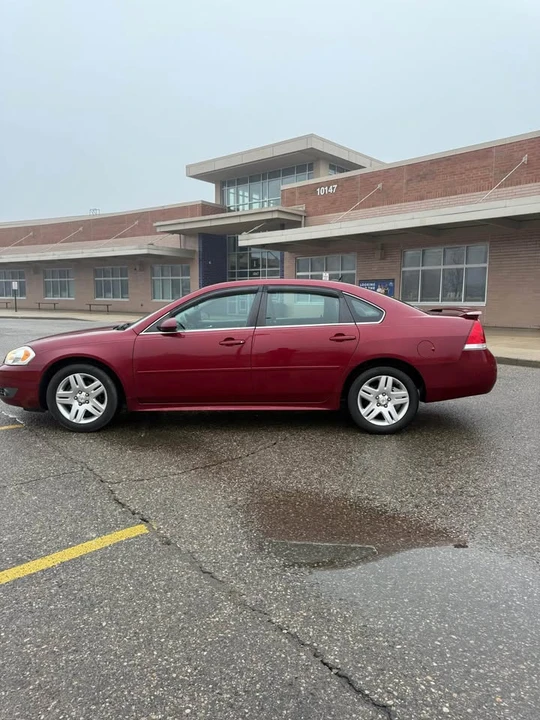 2010 Chevrolet Impala 9th Gen - Image 3 of 15
