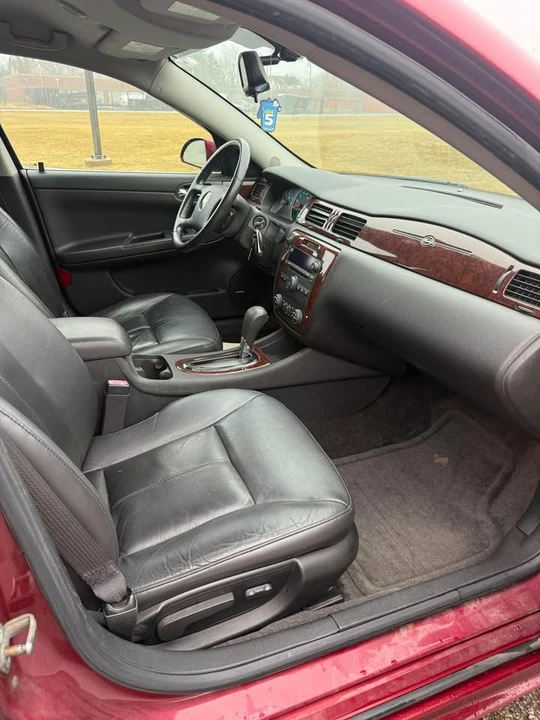 2010 Chevrolet Impala 9th Gen - Image 9 of 15