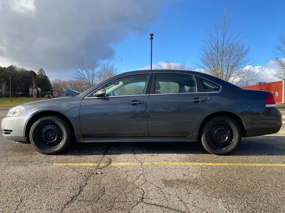 2010 Chevrolet Impala 9th Gen - Image 3 of 14