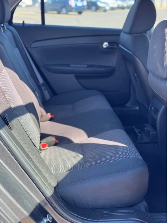 2010 Chevrolet Malibu - Image 13 of 20