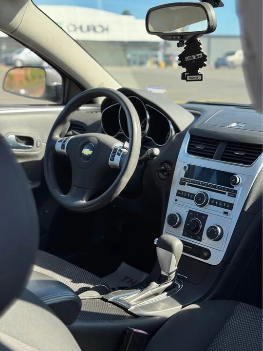 2010 Chevrolet Malibu - Image 16 of 20