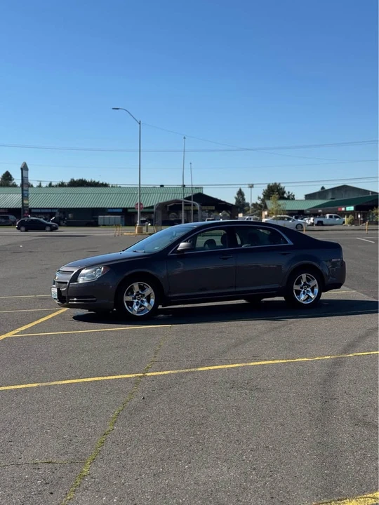 2010 Chevrolet Malibu - Image 8 of 20
