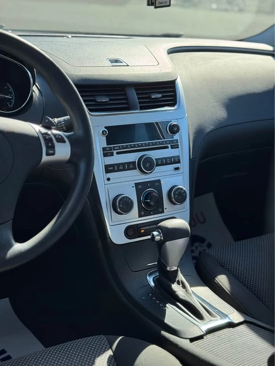 2010 Chevrolet Malibu - Image 12 of 20