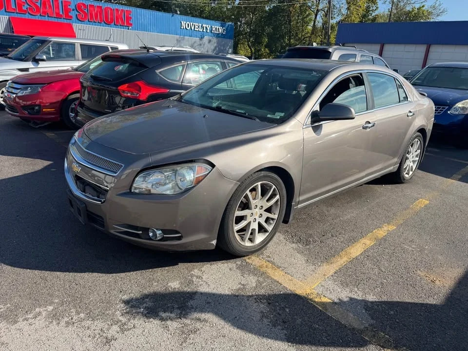2010 Chevrolet Malibu - Image 2 of 7