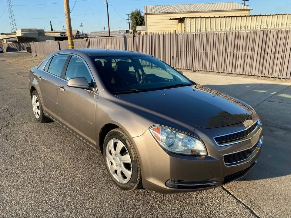 2010 Chevrolet Malibu - Image 5 of 13
