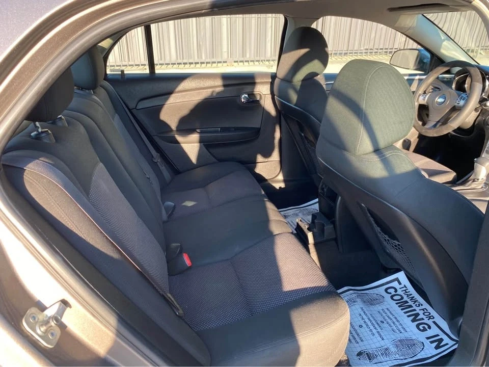 2010 Chevrolet Malibu - Image 11 of 13