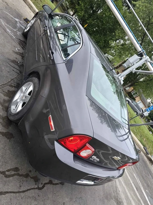 2010 Chevrolet Malibu - Image 6 of 10