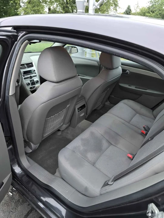 2010 Chevrolet Malibu - Image 10 of 10