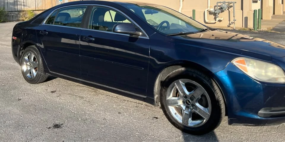 2010 Chevrolet Malibu - Image 2 of 13