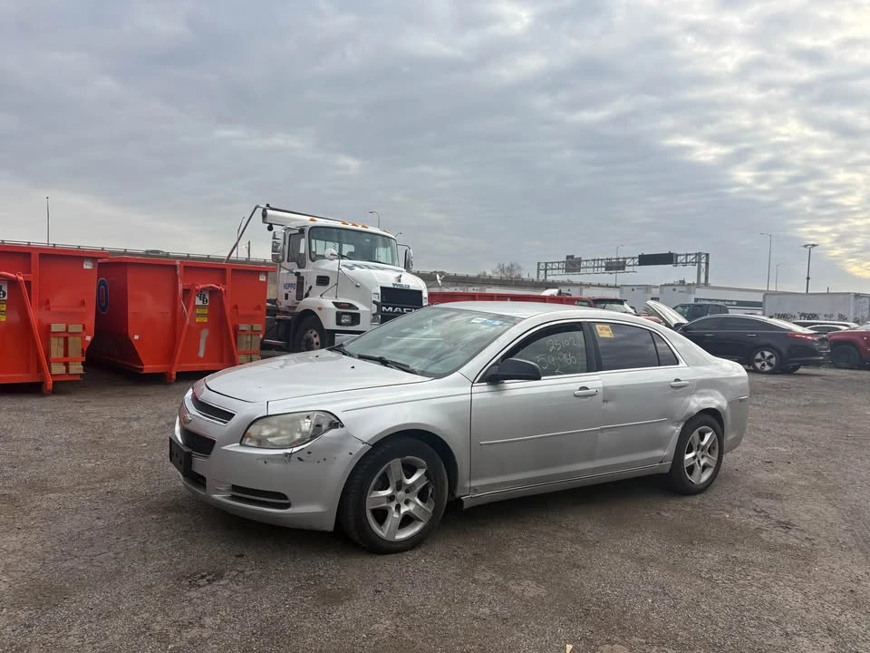 2010 Chevrolet Malibu - Image 2 of 10