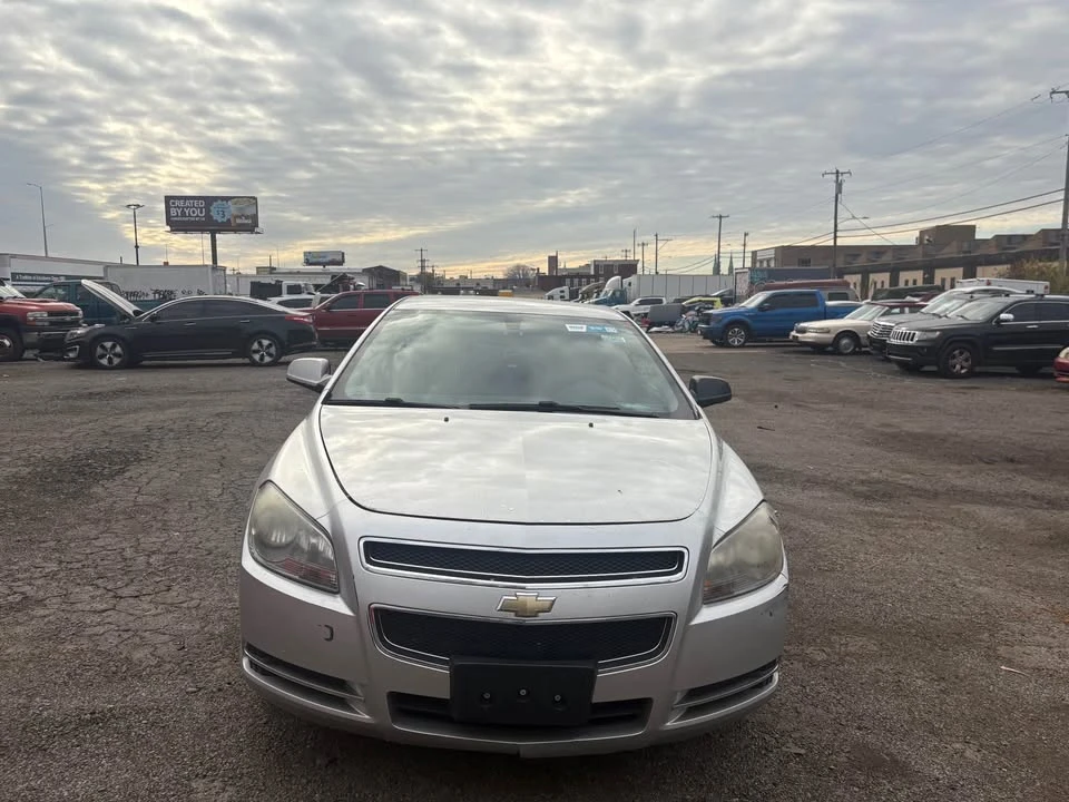 2010 Chevrolet Malibu - Image 3 of 10