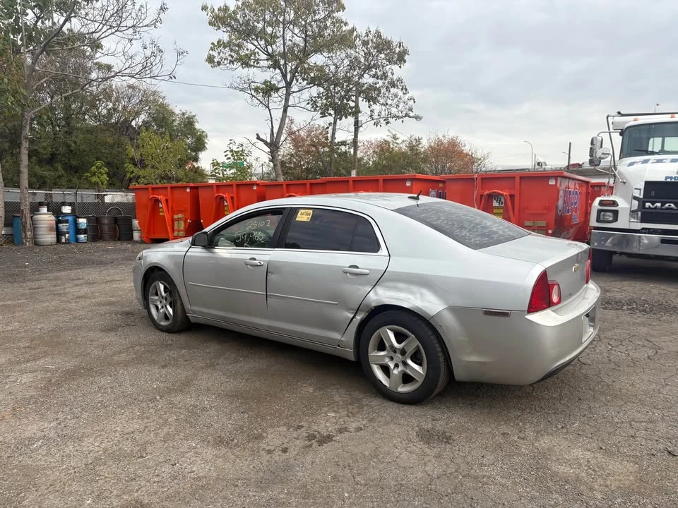 2010 Chevrolet Malibu - Image 6 of 10