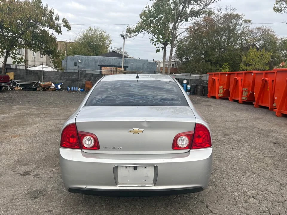 2010 Chevrolet Malibu - Image 7 of 10