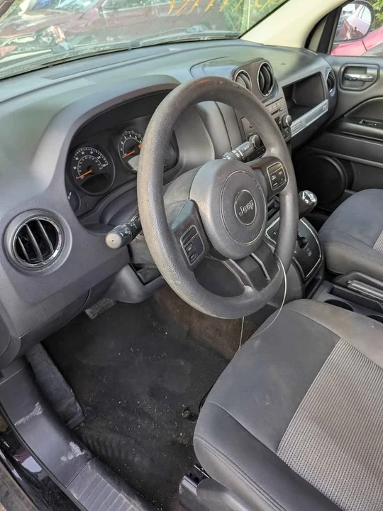 2010 Chevrolet Malibu - Image 8 of 9
