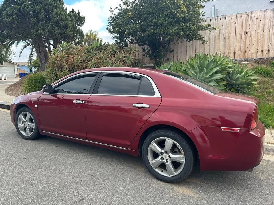 2010 Chevrolet Malibu - Image 3 of 8