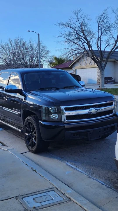 2010 Chevrolet Silverado 2nd Gen - Image 2 of 13