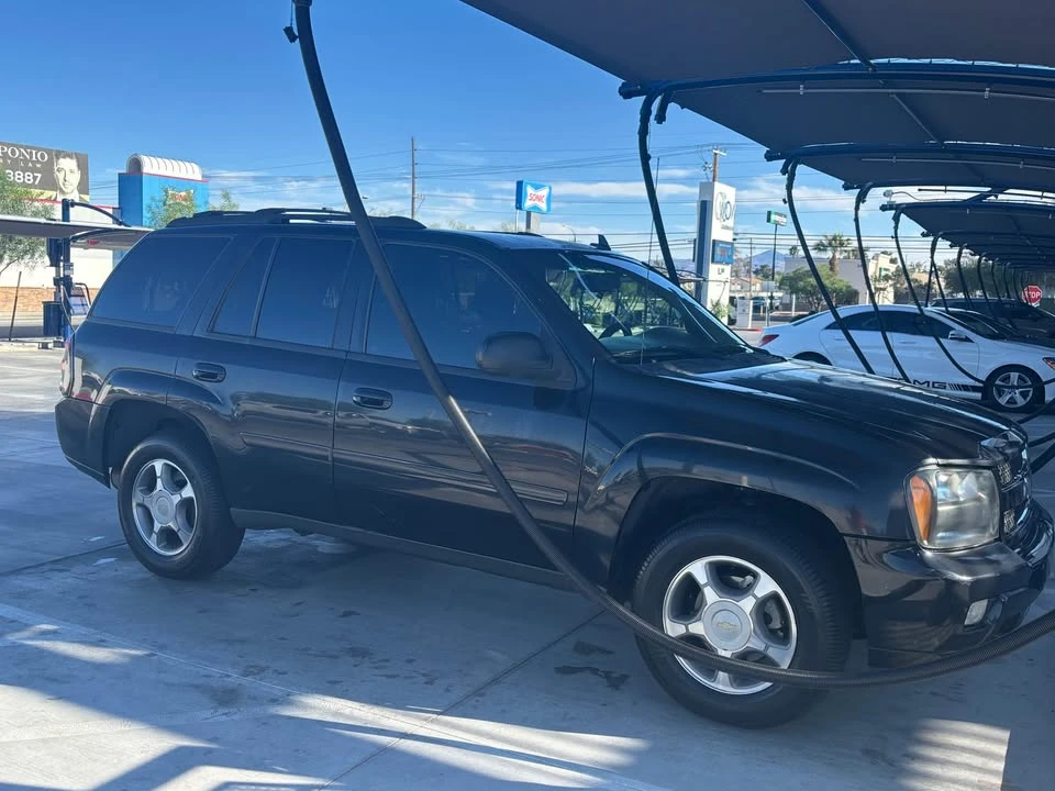 2010 Chevrolet Trailblazer - Image 2 of 7