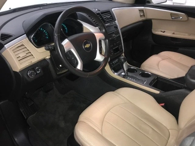 2010 Chevrolet Traverse - Image 5 of 5