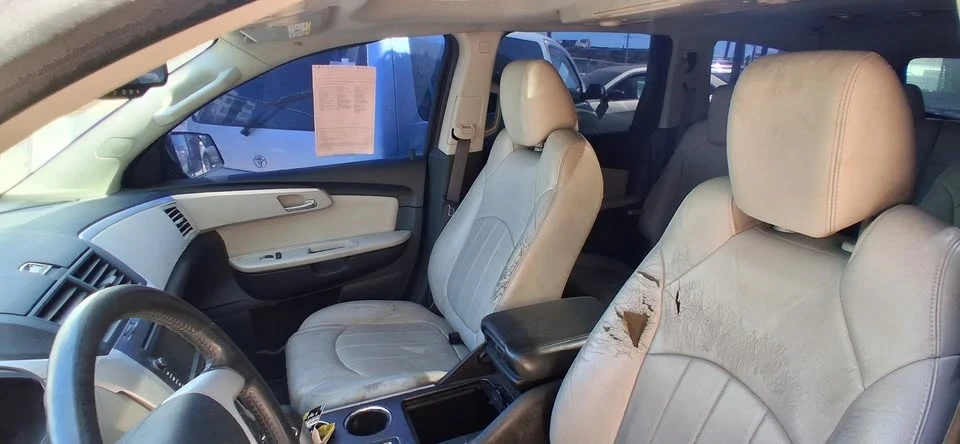 2010 Chevrolet Traverse - Image 10 of 10
