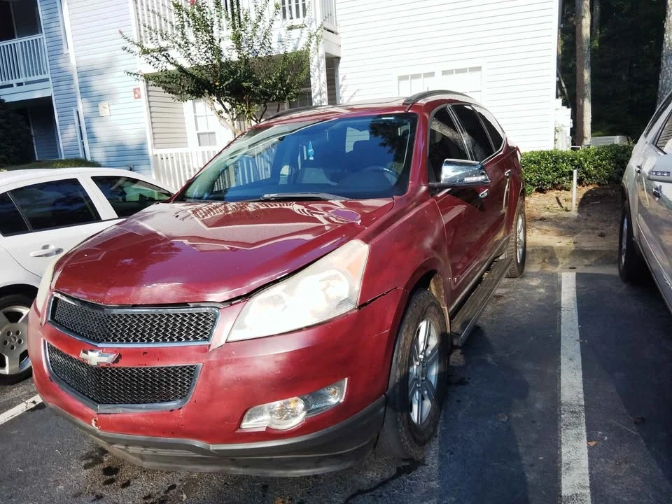 2010 Chevrolet Traverse - Image 3 of 3