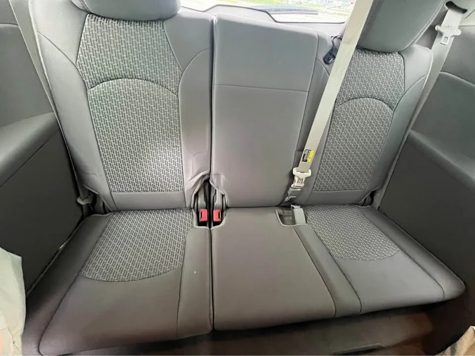 2010 Chevrolet Traverse - Image 15 of 15