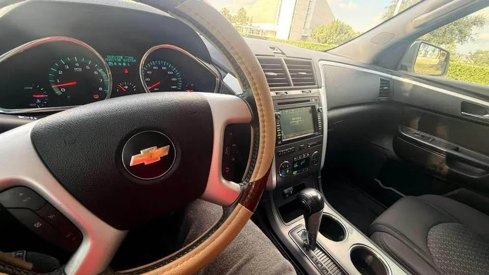 2010 Chevrolet Traverse - Image 14 of 14