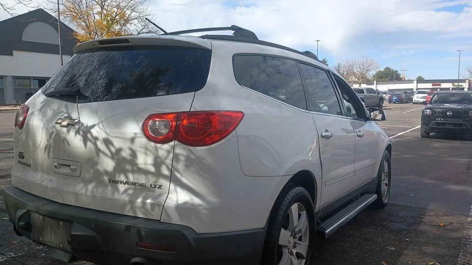 2010 Chevrolet Traverse - Image 18 of 20