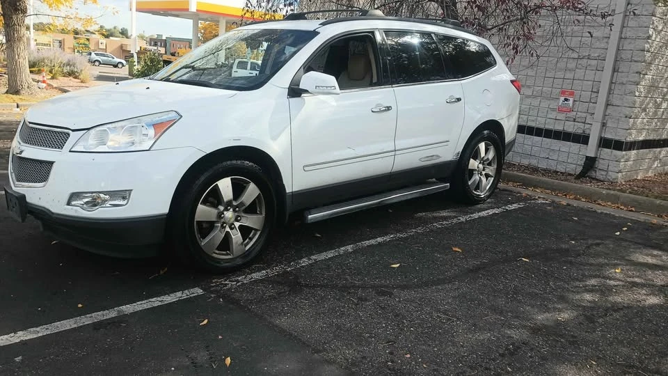 2010 Chevrolet Traverse - Image 17 of 20