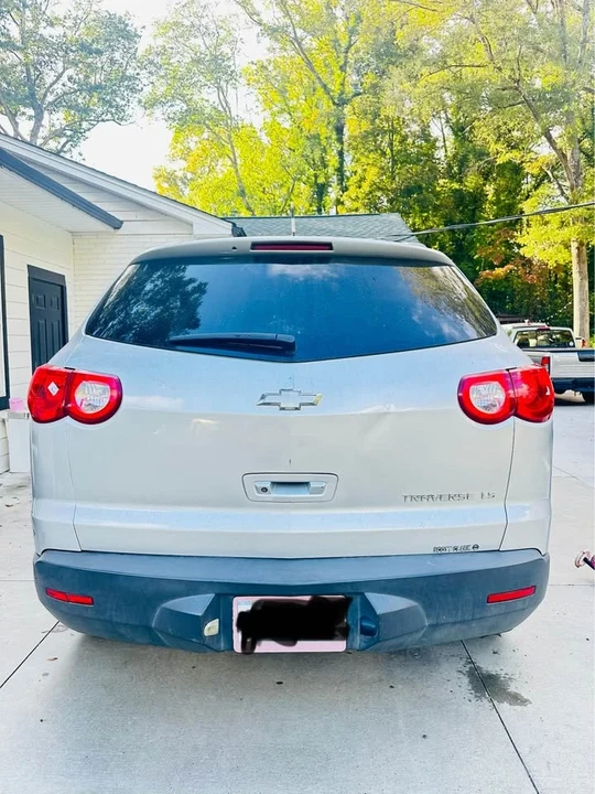 2010 Chevrolet Traverse - Image 11 of 11