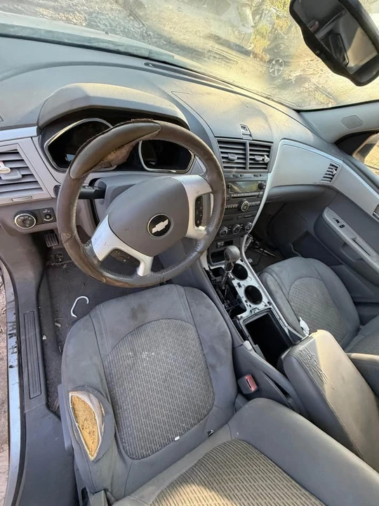 2010 Chevrolet Traverse - Image 6 of 6