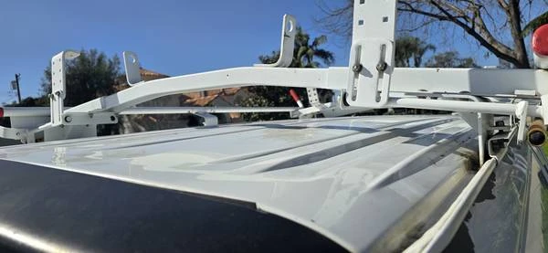 2010 Chevrolet Express - Image 6 of 19